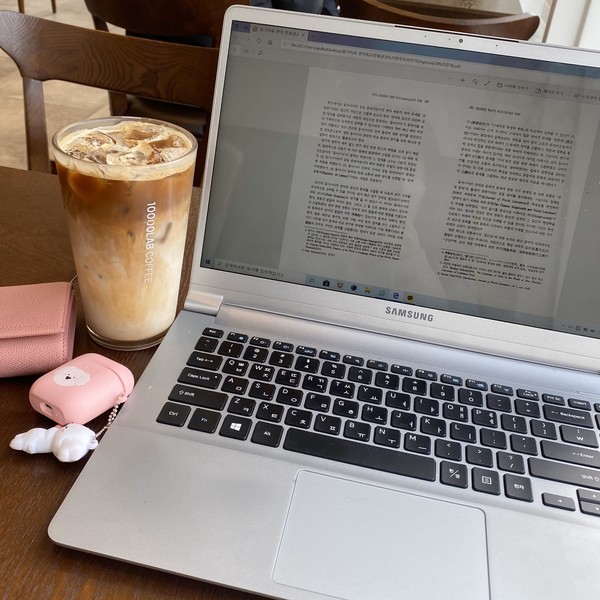 an online lecture at the cafe