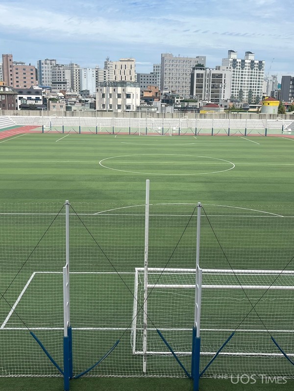 A Soccer field and a Running Track / Credit: Pyo Seong-eun